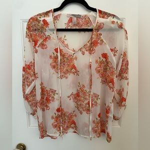 Forever 21 - Blouse with floral print and pleated arms